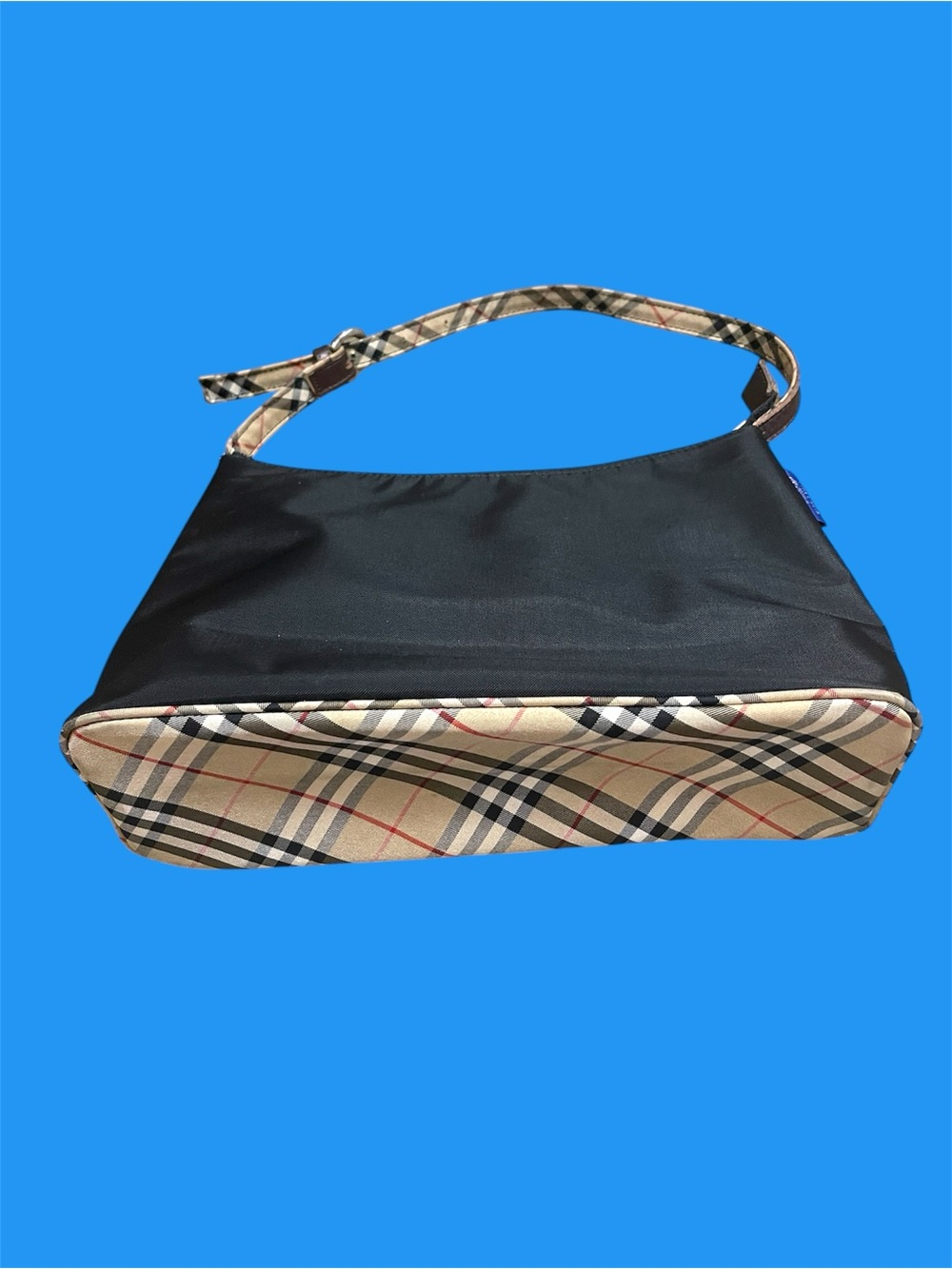 BURBERRY
Classic Black Shoulder Bag with Beige Plaid Trim